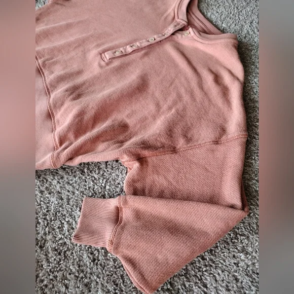 American Eagle Outfitters Henley Crop Boxy Dolam Sleeve Sweater Small - Picture 3 of 9